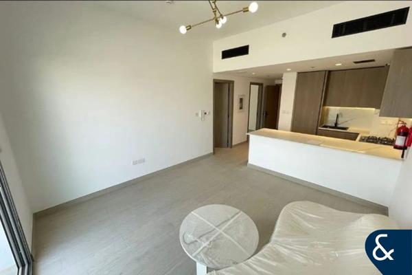 One Bed + Study I Vacant Soon I 742sqft